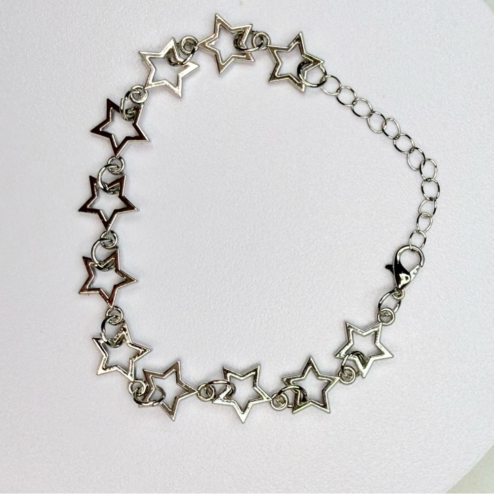 🎄🎄Bracelet w/ Silver Star Links
